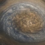 NASA показало уникальные снимки Малого красного пятна Юпитера