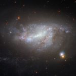 Космический телескоп Хаббла смотрит на NGC 5917