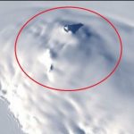 Российский виртуальный археолог обнаружил в Антарктиде космический корабль инопланетян