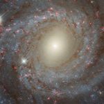 Хаббл обнаружил странные звёзды в галактике NGC 3344