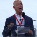 Amazon намеревается создать инфраструктуру связи со спутниками для стартапов