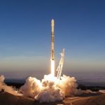 SpaceX. Запуск ракеты-носителя Falcon 9 с новым спутником